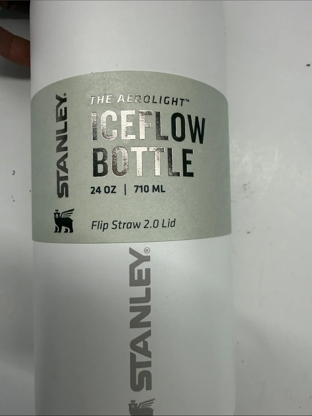 NEW Stanley Ice Flow Water Bottle 24 oz White - Picture 3 of 6